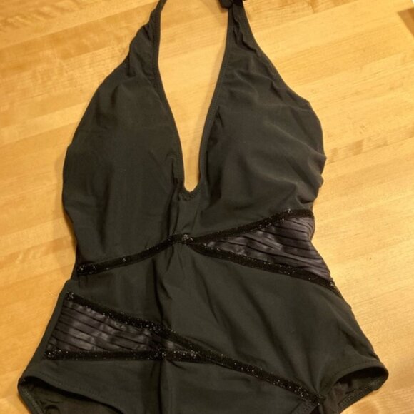 Gorgeous Gottex Black Moonlight Glow Swimsuit 8 - Picture 5 of 6